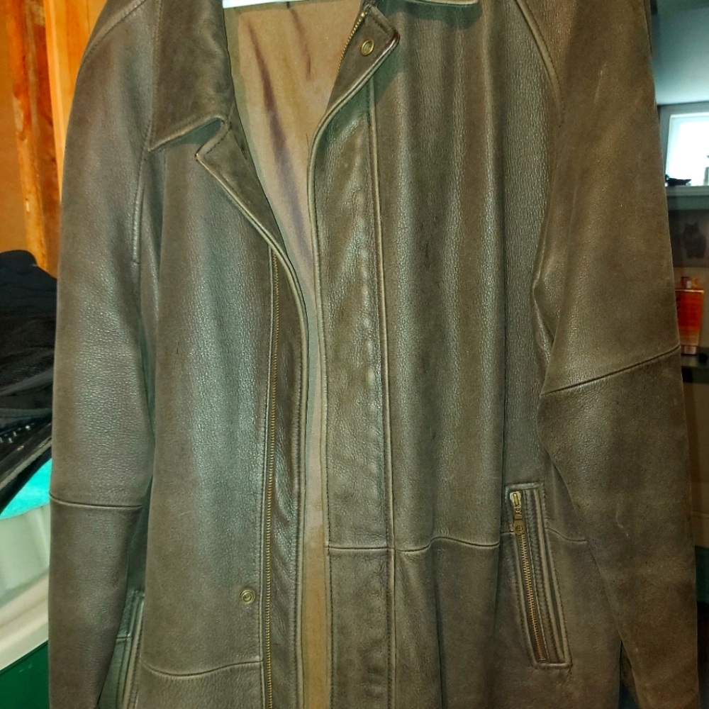 Men's brown 3/4 length